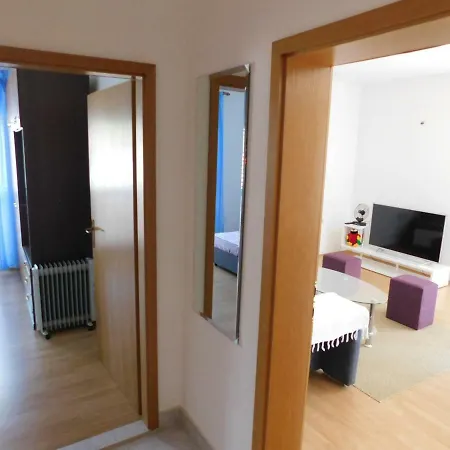 Apartment Mrso Podstrana