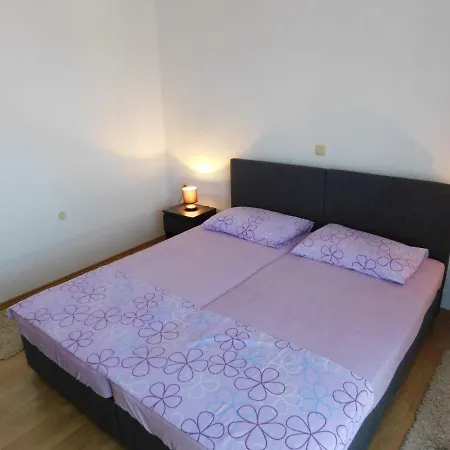 Apartment Mrso Podstrana